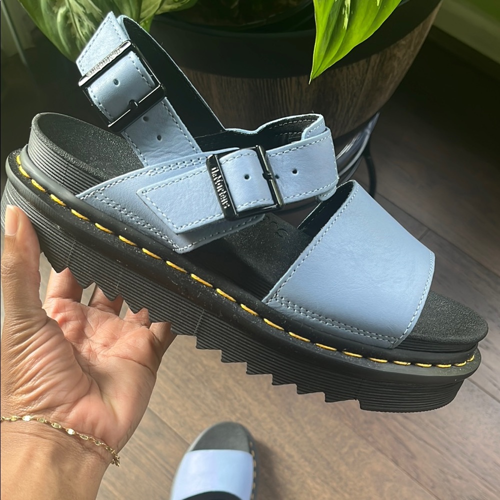Dr. Martens VOSS WOMEN'S LEATHER STRAP SANDALS